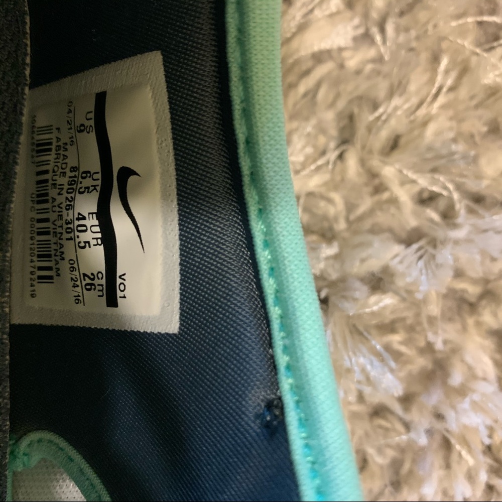 Nike Flywire training shoes - Picture 5 of 7